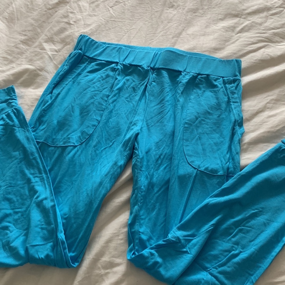 Women 2 pc Loungewear set in Aqua Bamboo viscose - Picture 5 of 8